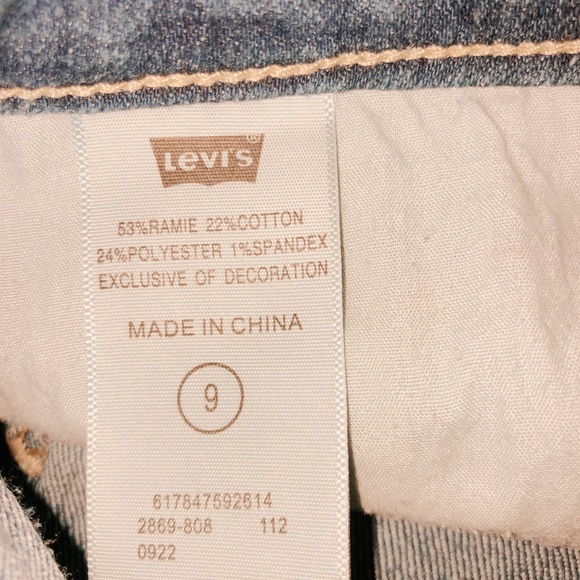 Levi's denim shorts womens SZ 9 - Picture 4 of 5